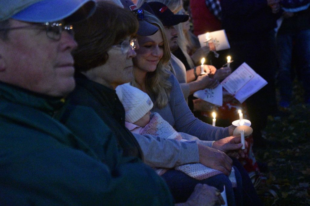 tree lighting 11-2019 281 (1024x683).jpg